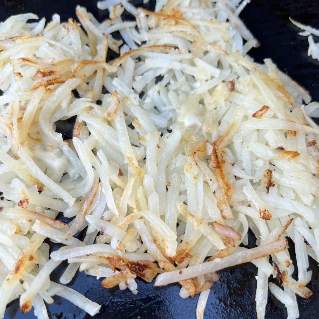 Hash browns are a beloved breakfast staple, and cooking them on a griddle offers several advantages that make them especially delicious. Here are a few reasons why using a griddle for hash browns is a great idea: